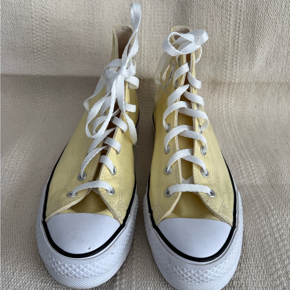 Converse  Chuck Taylor All Star Yellow Chucks Women's Hi-Top Sneaker  SZ 8.5